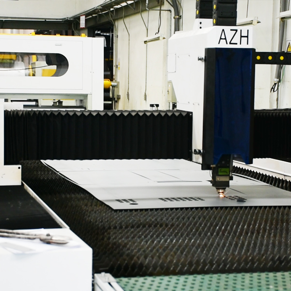 Auto feeding rolled coil steel laser cutting machine